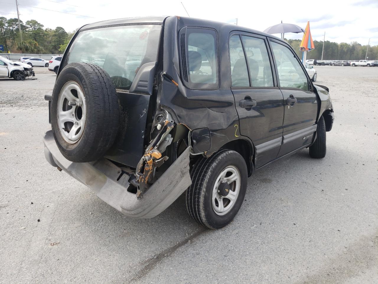 Photo 4 from auction – 2001 CHEVROLET TRACKER with VIN 2CNBE13CX16902164