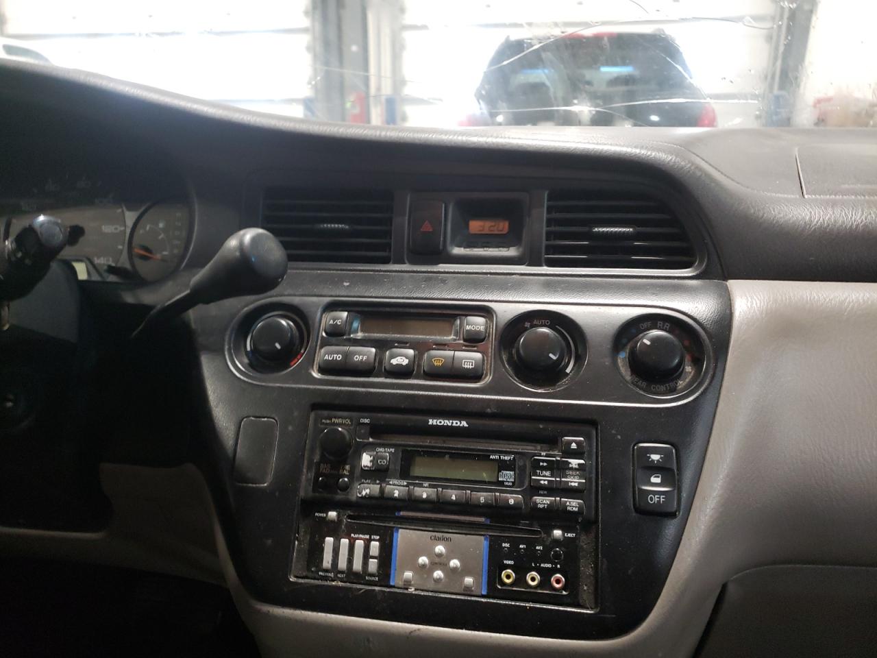Photo 9 from auction – 2002 HONDA ODYSSEY EX with VIN 2HKRL186X2H547764