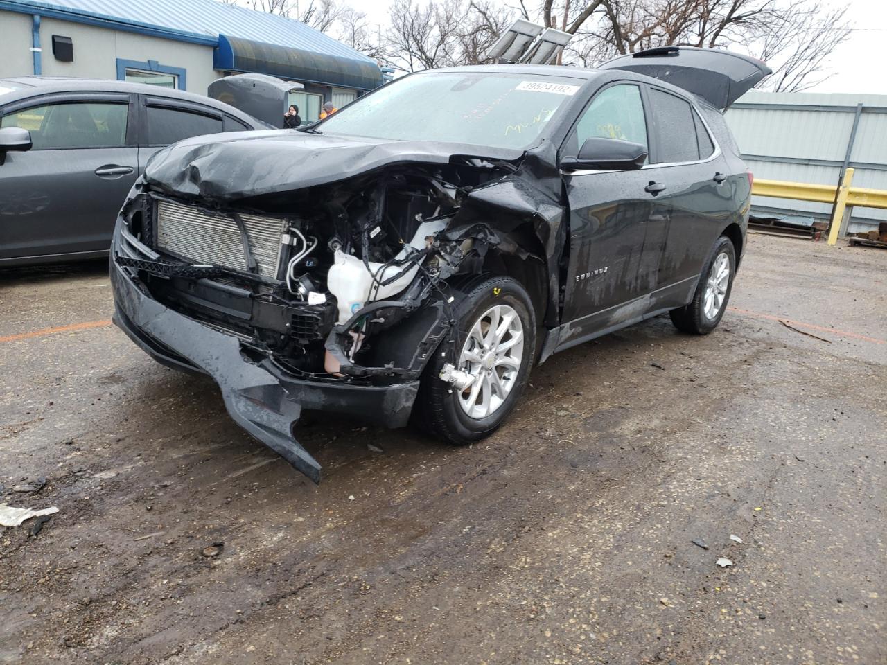 Photo 2 from auction – 2021 CHEVROLET EQUINOX LT with VIN 2GNAXKEV1M6124170