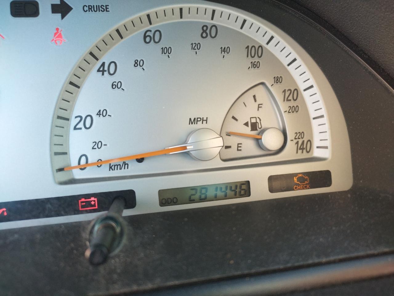 Photo 8 from auction – 2002 TOYOTA CAMRY LE with VIN JTDBE32K220058267