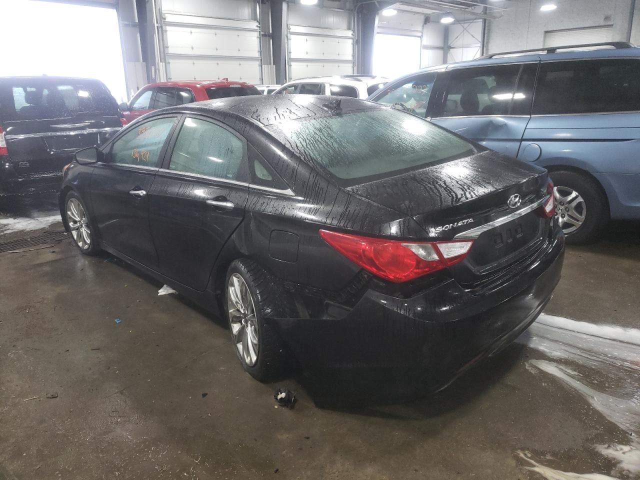 Photo 3 from auction – 2011 HYUNDAI SONATA SE with VIN 5NPEC4AC8BH123886