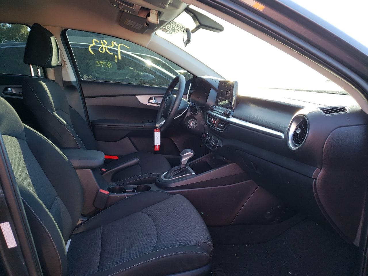 Photo 5 from auction – 2022 KIA FORTE FE with VIN 3KPF24AD6NE426948