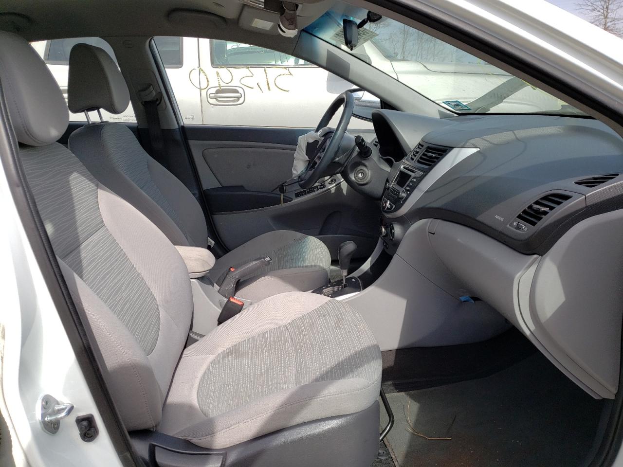 Photo 5 from auction – 2015 HYUNDAI ACCENT with VIN KMHCT4AEXFU826485