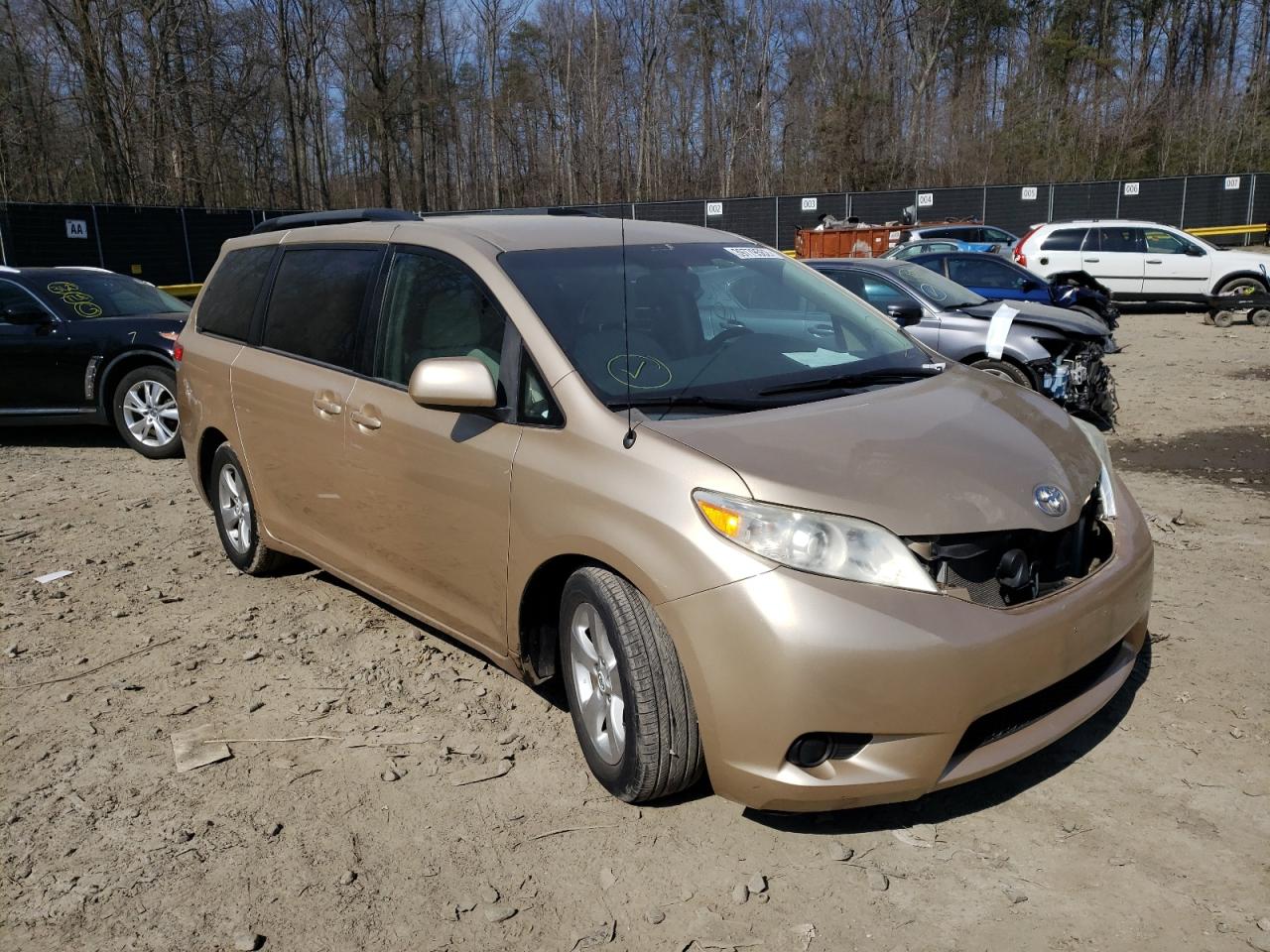 TOYOTA SIENNA LE 2011 with VIN 5TDKK3DC3BS016072 - Photo from auction