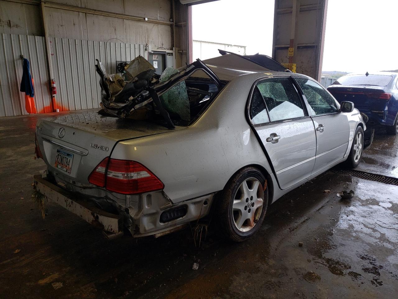Photo 4 from auction – 2004 LEXUS LS 430 with VIN JTHBN36F440151130