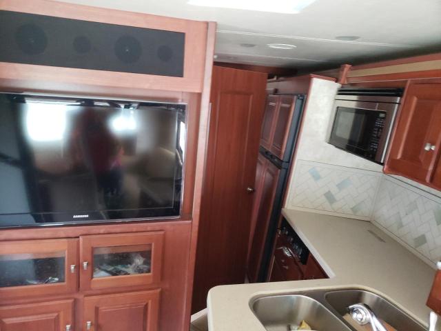 صورة رقم 9 من المزاد - 2011 FORD F53 مع VIN 1F66F5DY8B0A10190