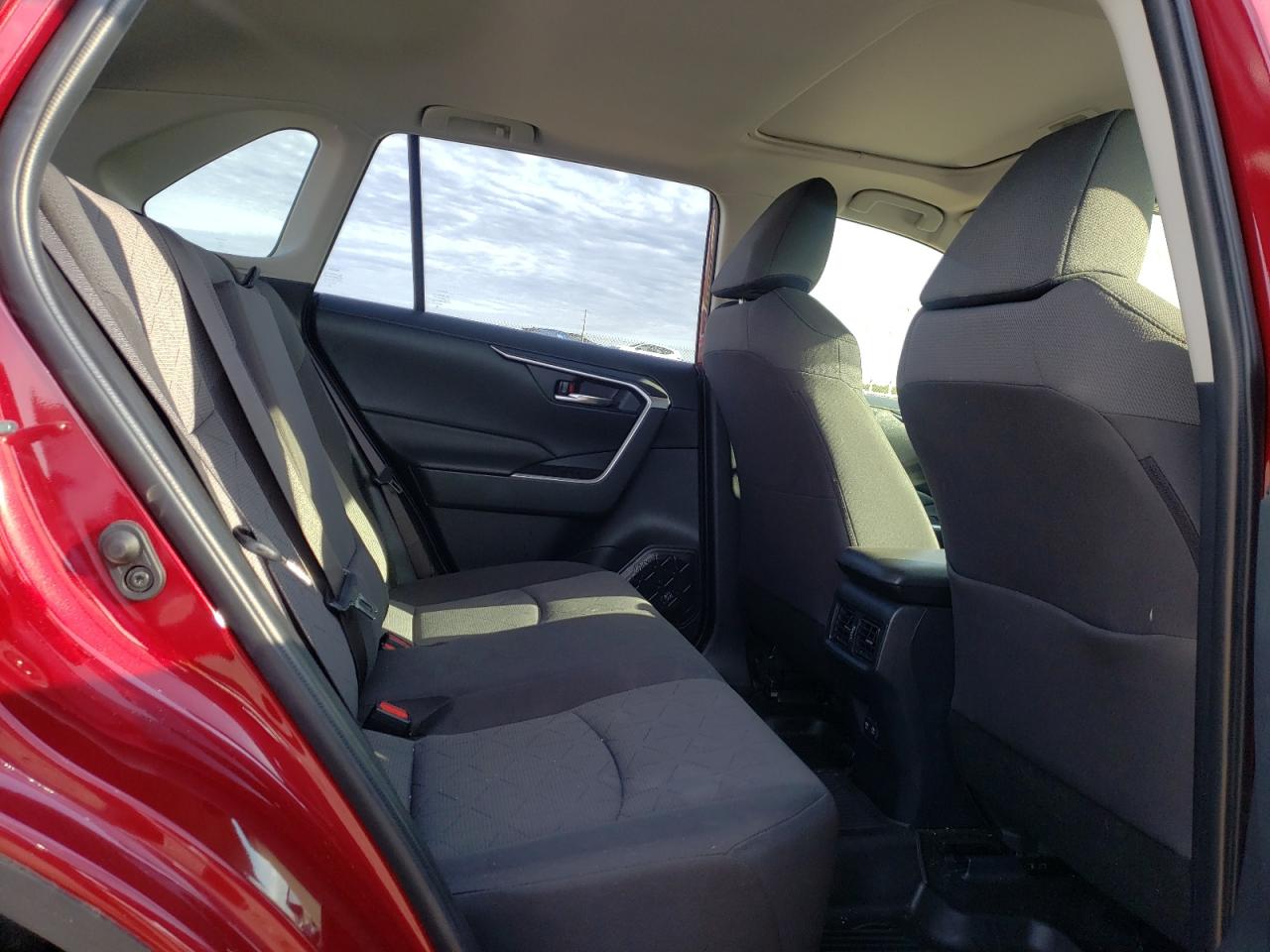 Photo 6 from auction – 2019 TOYOTA RAV4 XLE with VIN JTMP1RFV7KD009566
