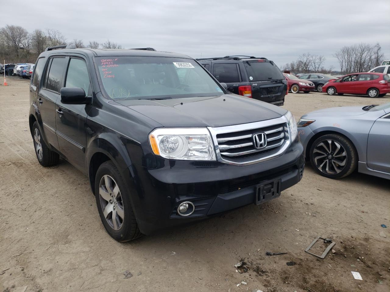 HONDA PILOT TOUR 2015 with VIN 5FNYF4H95FB030603 - Photo from auction