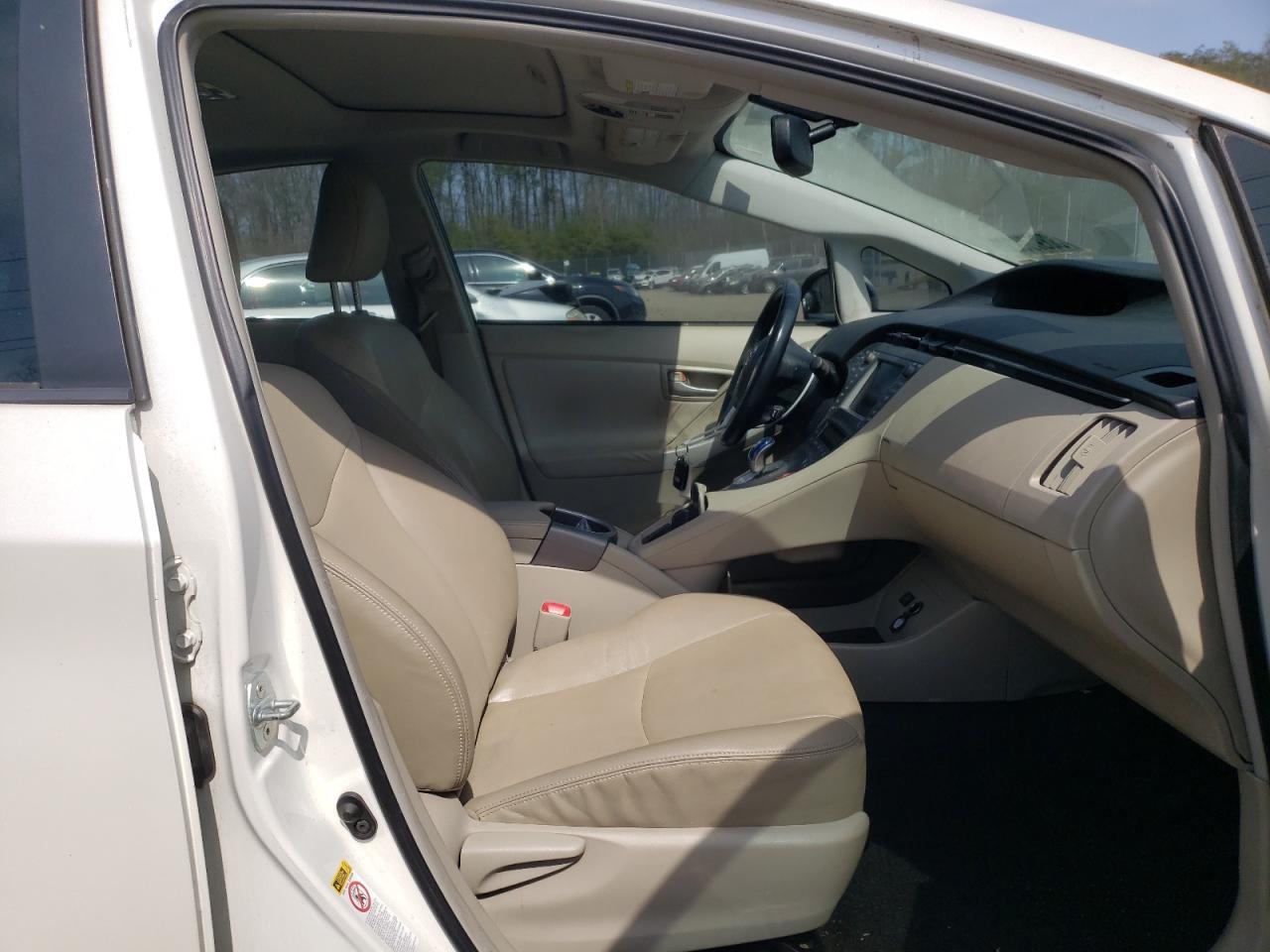 Photo 5 from auction – 2012 TOYOTA PRIUS with VIN JTDKN3DU6C5399304