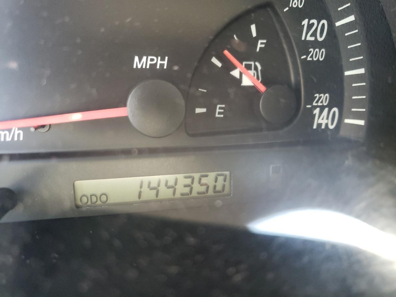 Photo 8 from auction – 2002 TOYOTA CAMRY LE with VIN 4T1BE30K82U060211