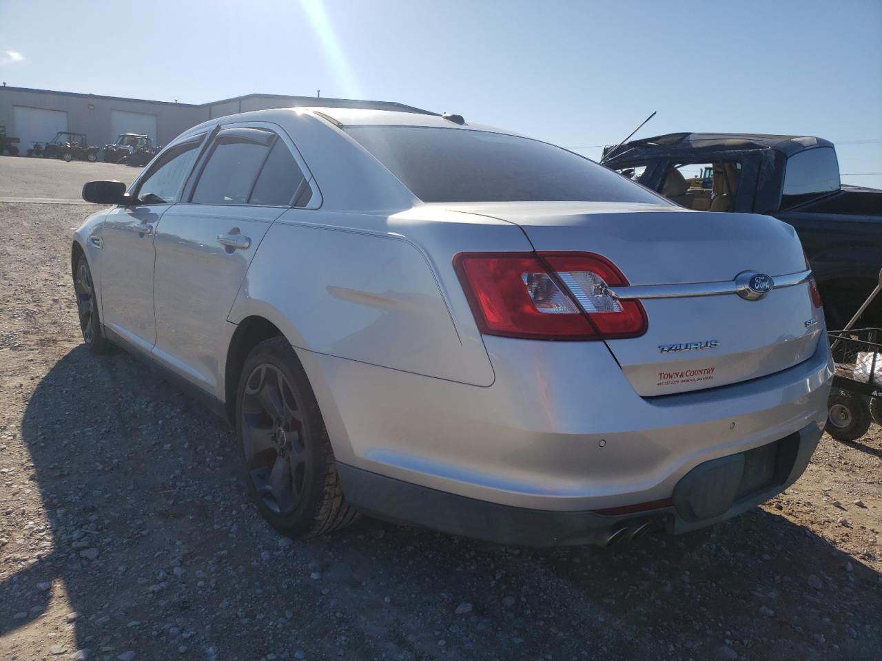 Photo 3 from auction – 2011 FORD TAURUS SEL with VIN 1FAHP2EW7BG102919