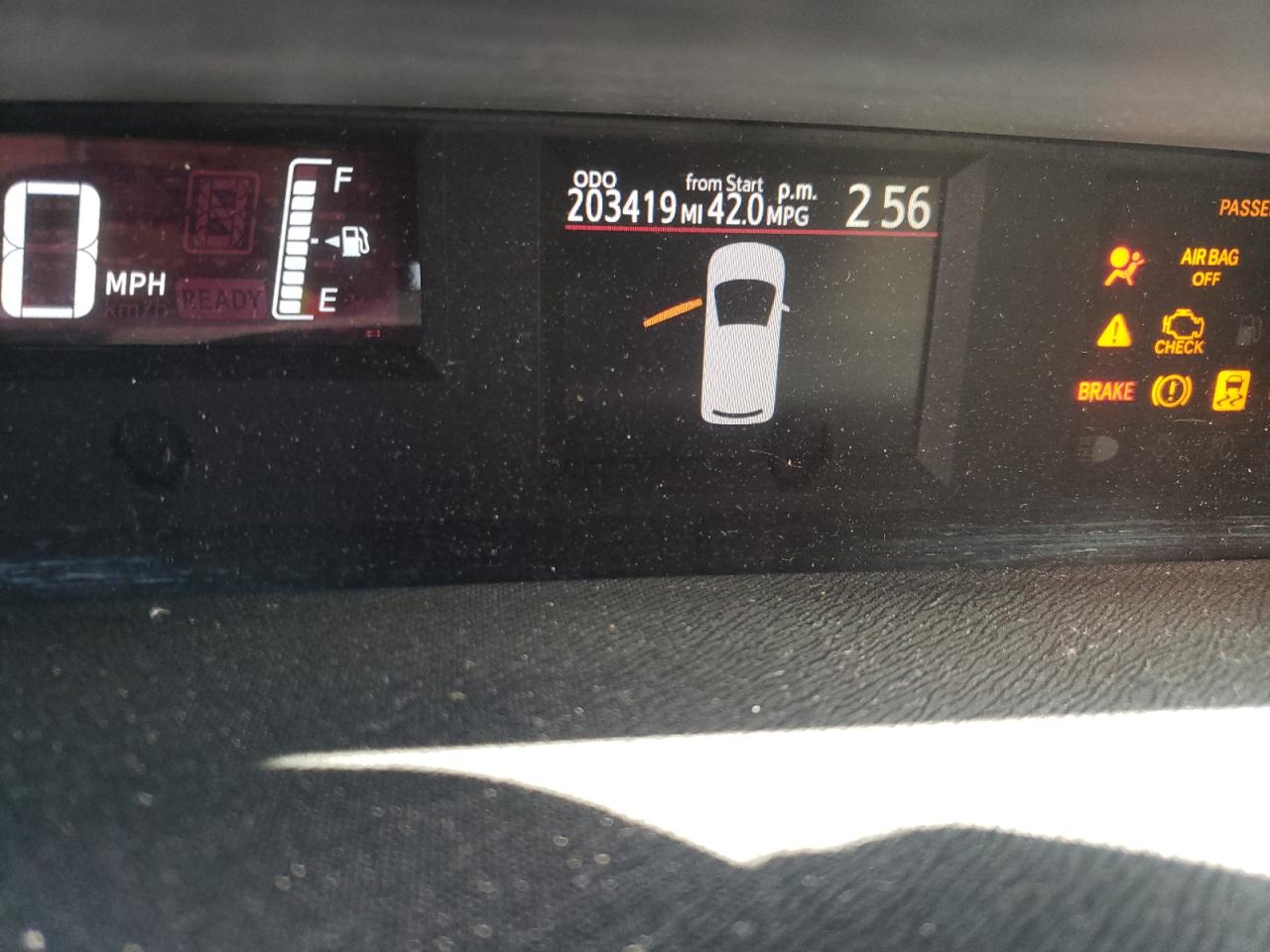 Photo 8 from auction – 2015 TOYOTA PRIUS C with VIN JTDKDTB34F1581706
