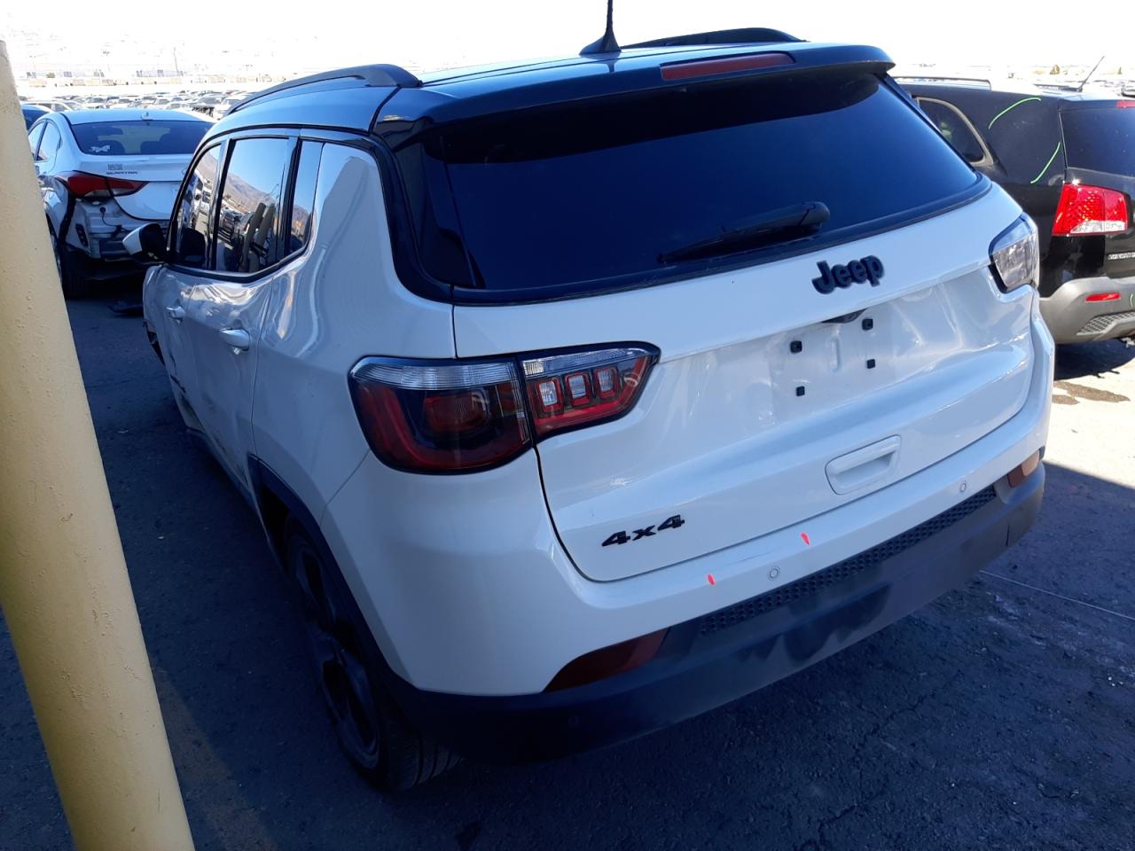 Photo 3 from auction – 2019 JEEP COMPASS LA with VIN 3C4NJDBB0KT745054