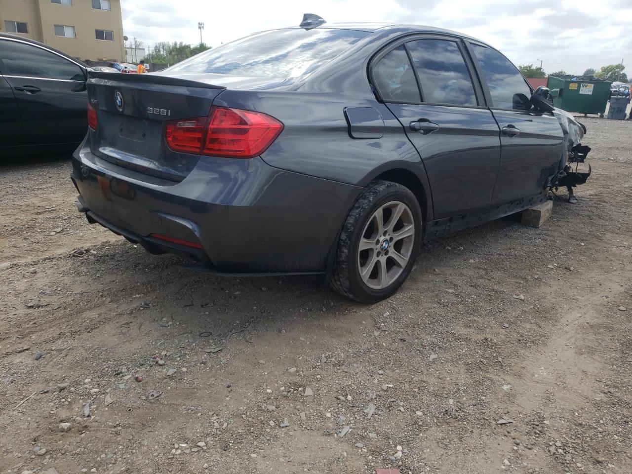 Photo 4 from auction – 2013 BMW 328 XI with VIN WBA3B3C52DF535671