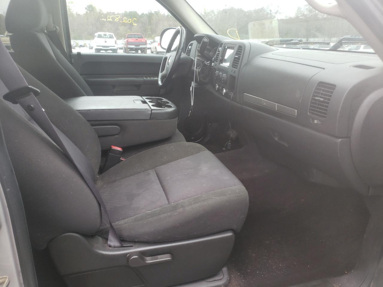Photo 5 from auction – 2011 CHEVROLET SILVERADO with VIN 3GCPCSEAXBG110023