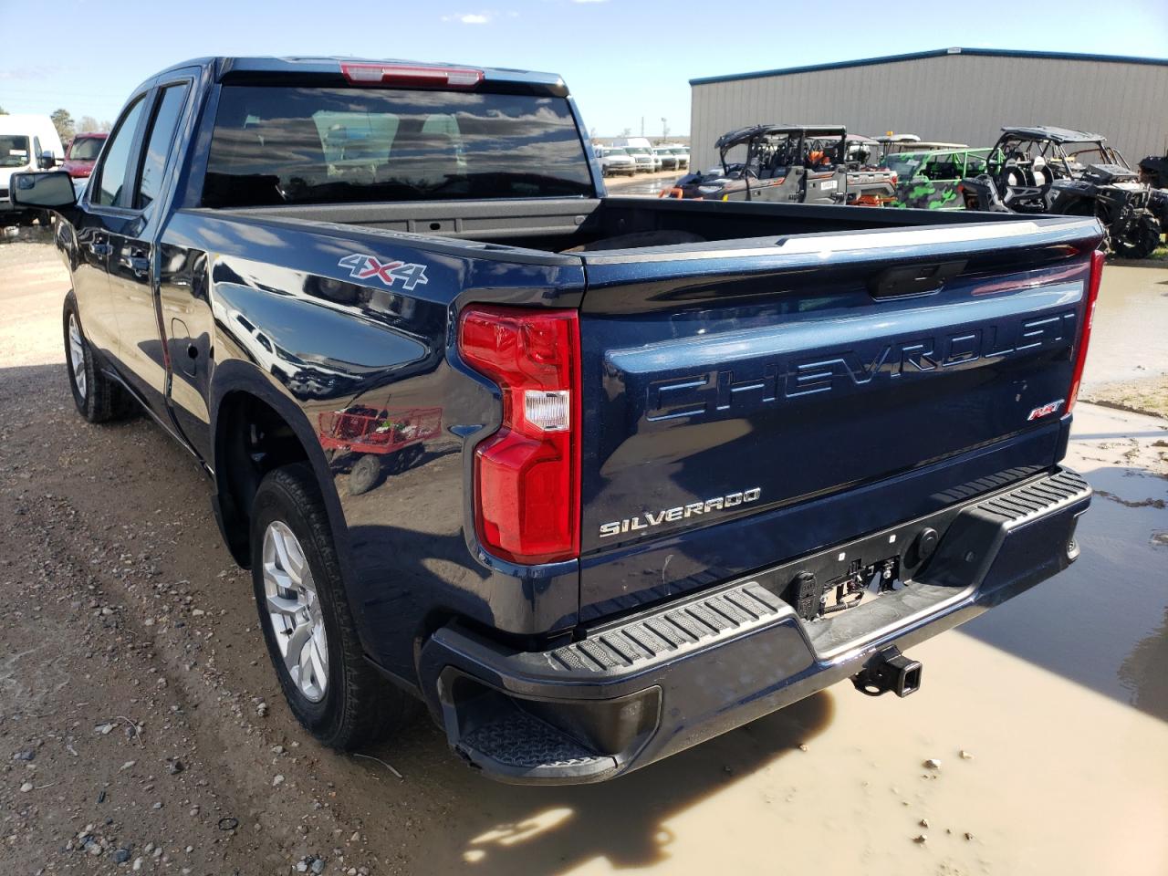 Photo 3 from auction – 2021 CHEVROLET SILVERADO with VIN 1GCRYEEK8MZ333460