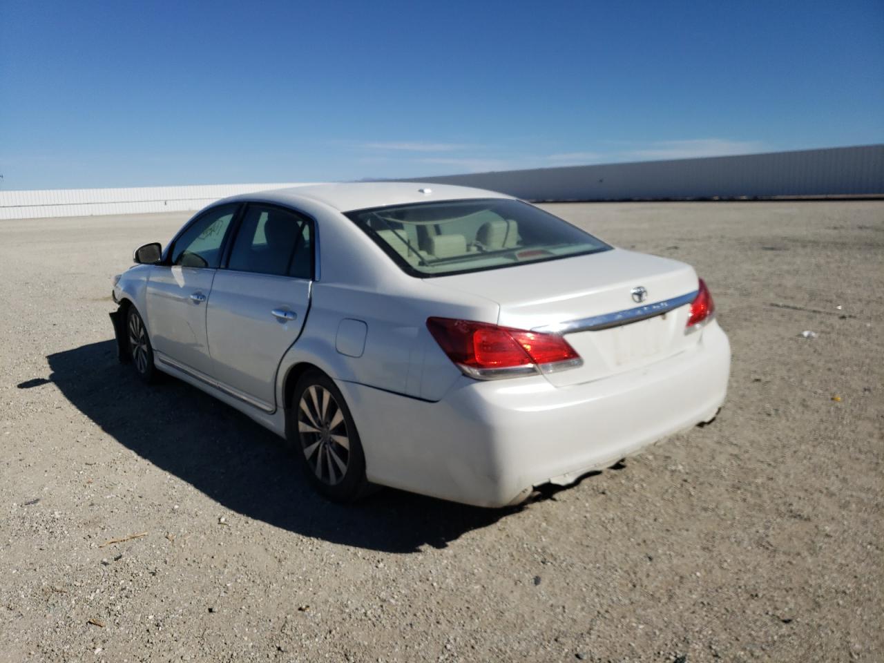 Photo 3 from auction – 2011 TOYOTA AVALON BAS with VIN 4T1BK3DB7BU380722