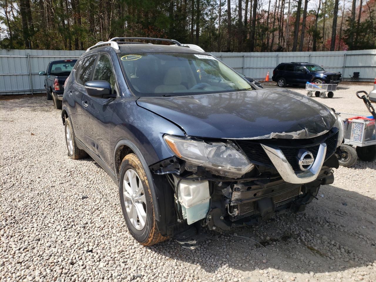 NISSAN ROGUE S 2015 with VIN KNMAT2MT3FP582834 - Photo from auction