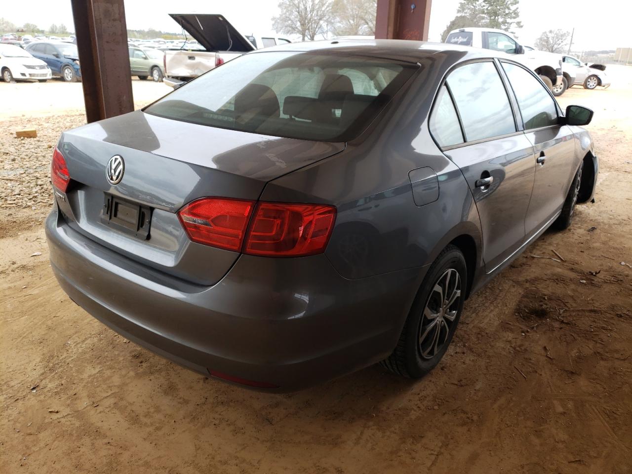 Photo 4 from auction – 2014 VOLKSWAGEN JETTA BASE with VIN 3VW2K7AJXEM303355