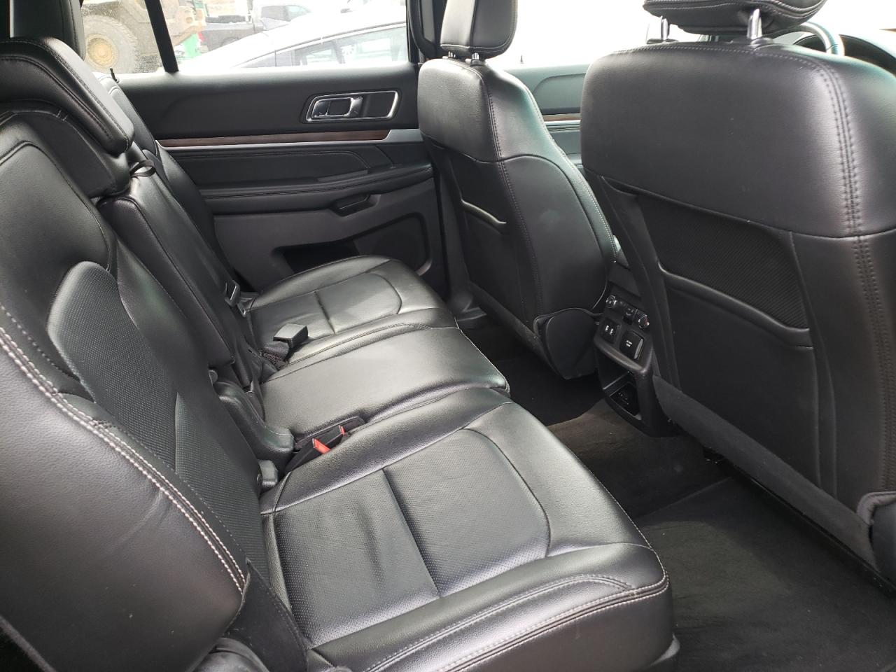 Photo 6 from auction – 2018 FORD EXPLORER L with VIN 1FM5K8F83JGB66397