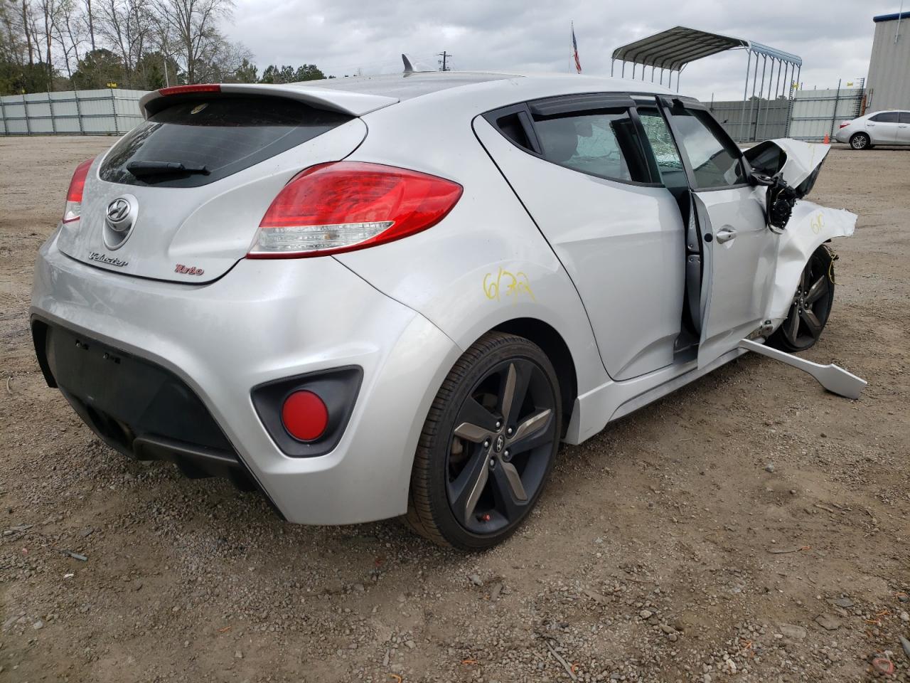 Photo 4 from auction – 2015 HYUNDAI VELOSTER T with VIN KMHTC6AE1FU228264