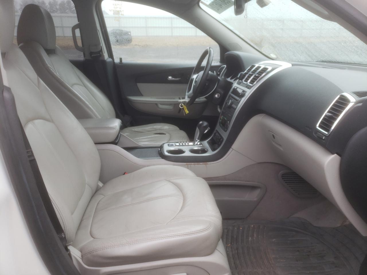 Photo 5 from auction – 2011 GMC ACADIA SLT with VIN 1GKKVRED3BJ123013