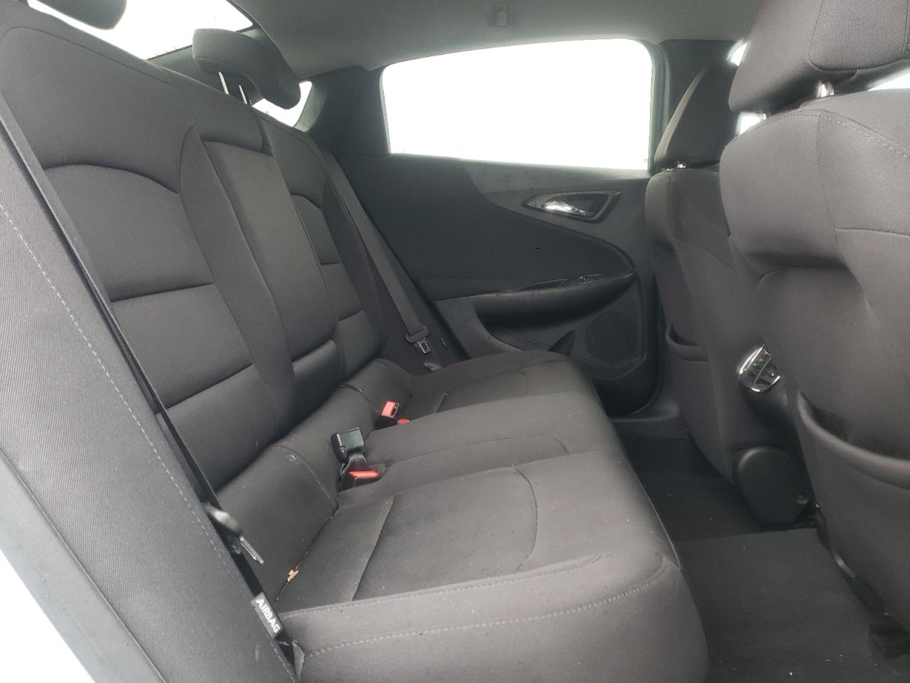 Photo 6 from auction – 2017 CHEVROLET MALIBU LT with VIN 1G1ZE5ST8HF271550
