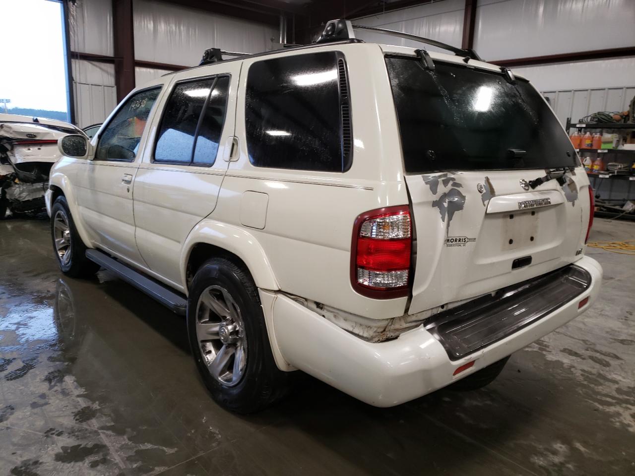 Photo 3 from auction – 2004 NISSAN PATHFINDER with VIN JN8DR09X94W804053