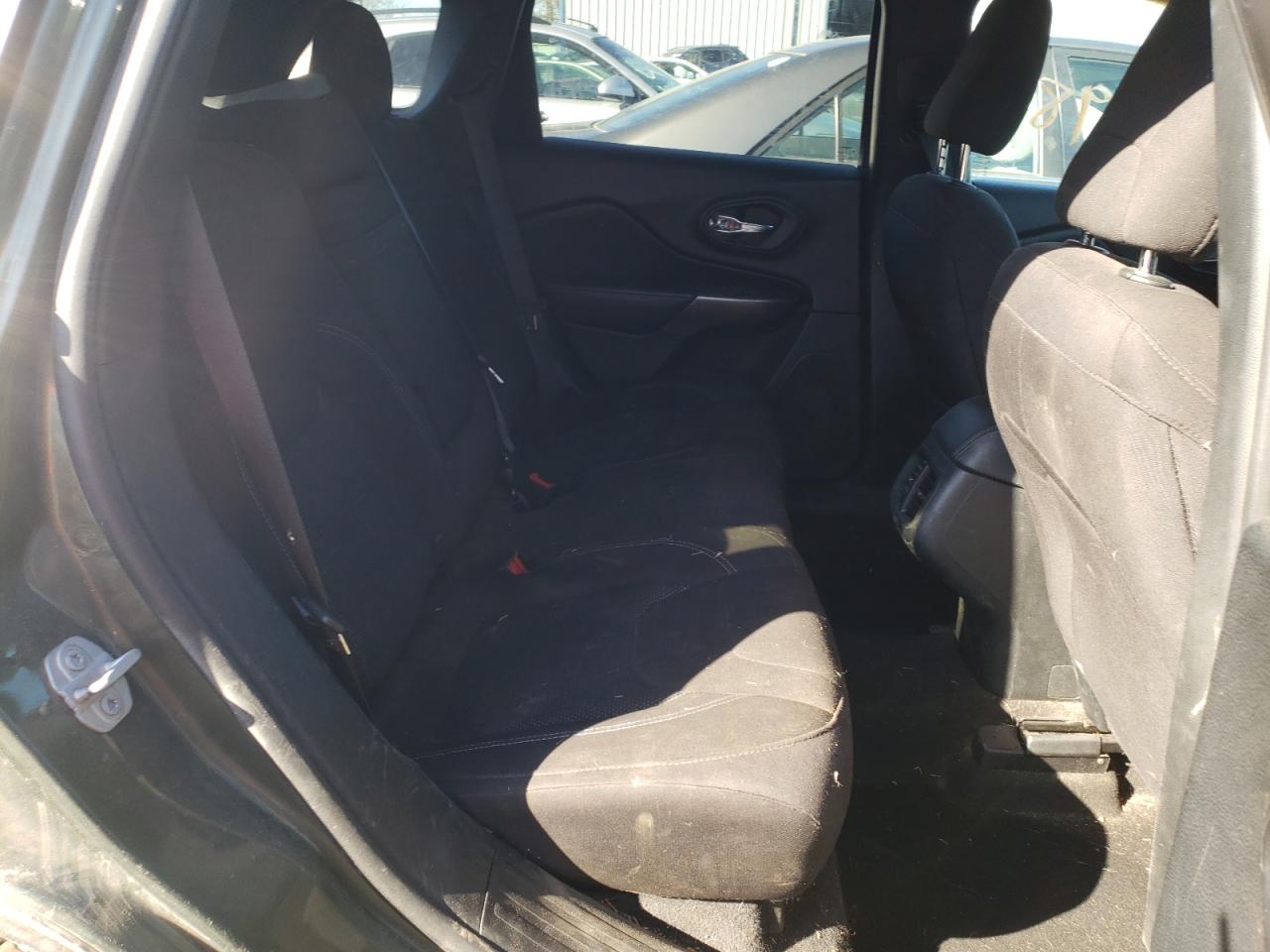 Photo 6 from auction – 2019 JEEP CHEROKEE L with VIN 1C4PJMCB6KD306373