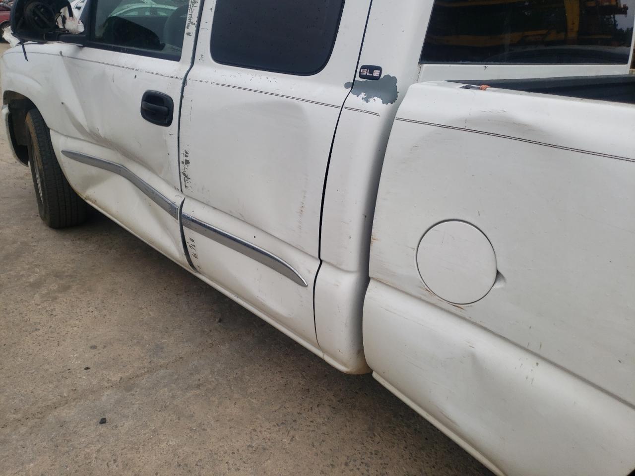 Photo 10 from auction – 2004 GMC NEW SIERRA with VIN 2GTEC19V241202110