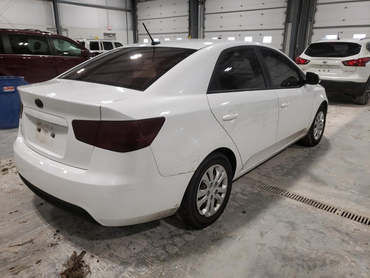 Photo 4 from auction – 2012 KIA FORTE EX with VIN KNAFU4A28C5611467