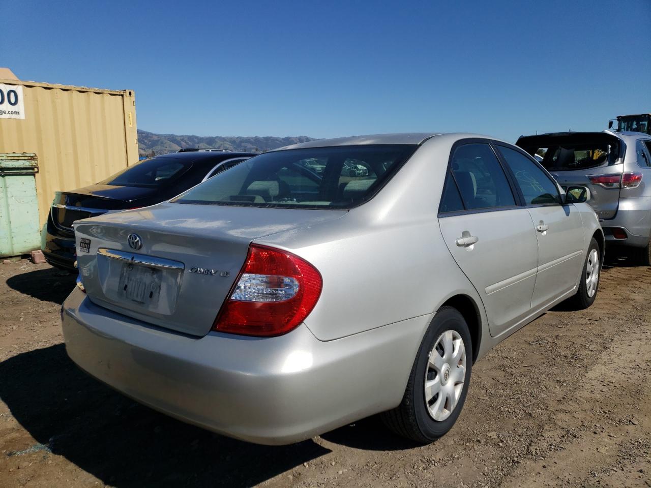 Photo 4 from auction – 2002 TOYOTA CAMRY LE with VIN 4T1BE30K82U060211