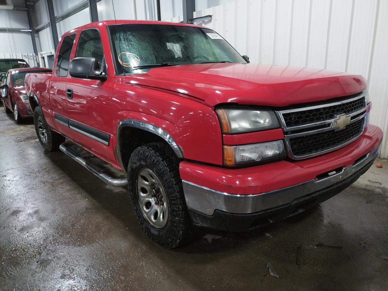 CHEVROLET SILVERADO 2006 with VIN 1GCEK19B46E100284 - Photo from auction