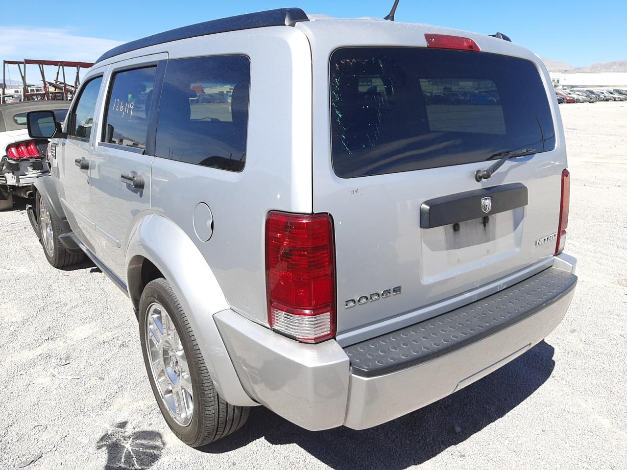 Photo 3 from auction – 2011 DODGE NITRO HEAT with VIN 1D4PT4GKXBW563807