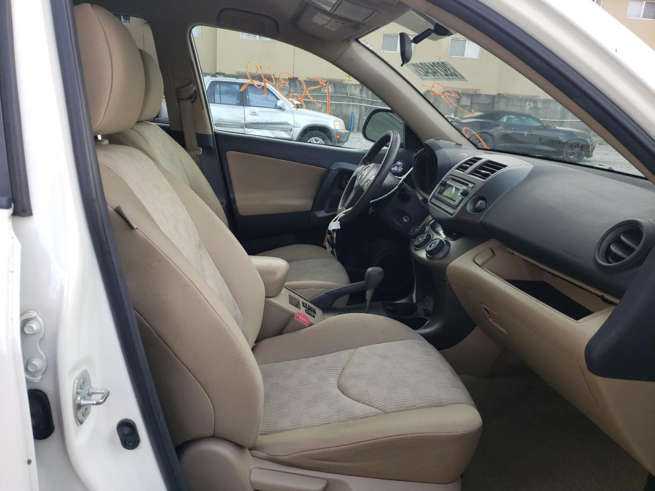 Photo 5 from auction – 2012 TOYOTA RAV4 with VIN 2T3ZF4DV6CW125247