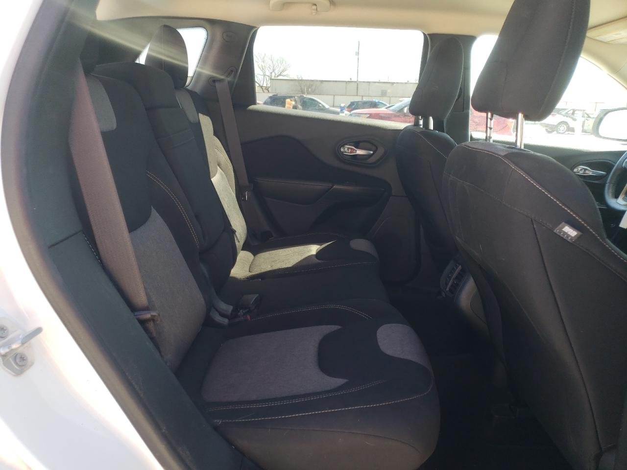 Photo 6 from auction – 2016 JEEP CHEROKEE S with VIN 1C4PJLAB3GW336536
