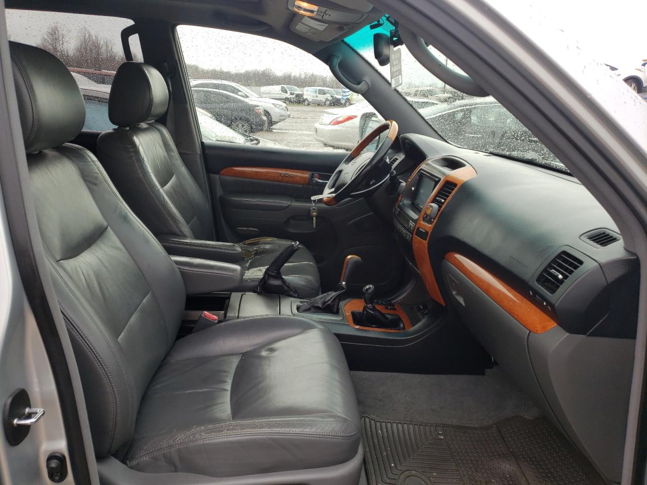 Photo 5 from auction – 2006 LEXUS GX 470 with VIN JTJBT20X460124772