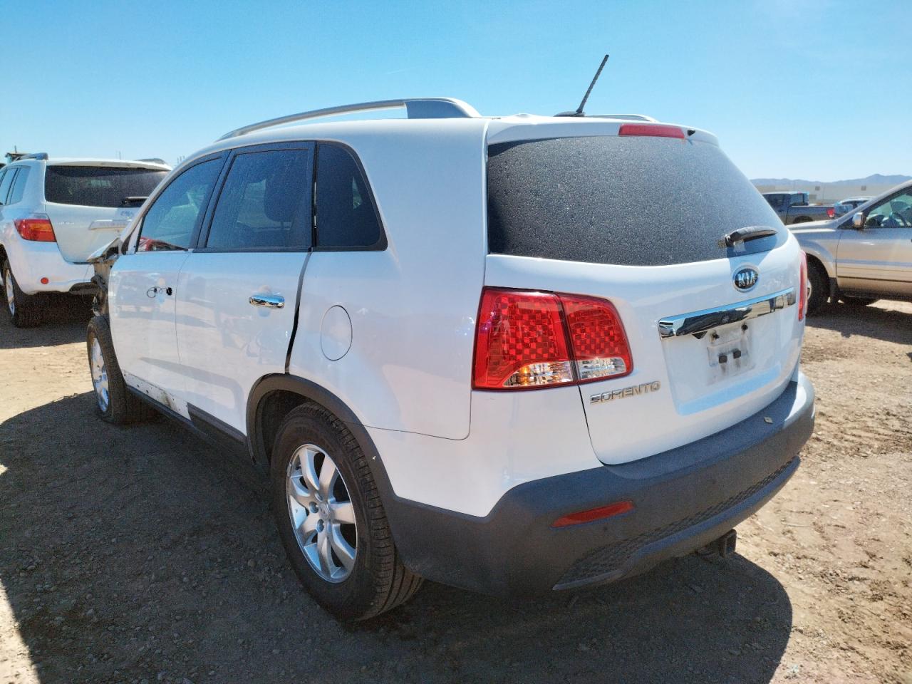 Photo 14 from auction – 2011 KIA SORENTO BA with VIN 5XYKT4A15BG163349