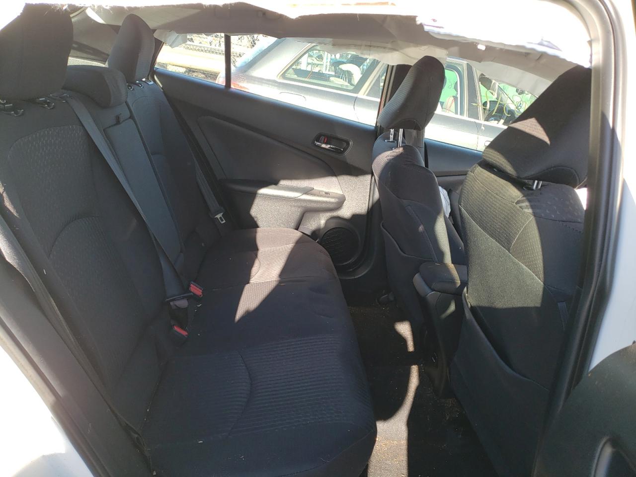 Photo 6 from auction – 2017 TOYOTA PRIUS with VIN JTDKBRFU3H3031528