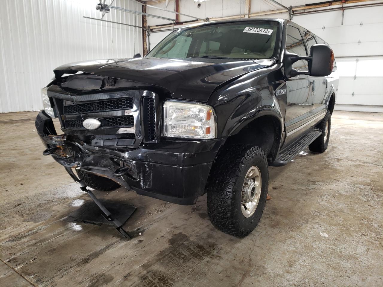 Photo 2 from auction – 2005 FORD EXCURSION with VIN 1FMNU43S35EC66231