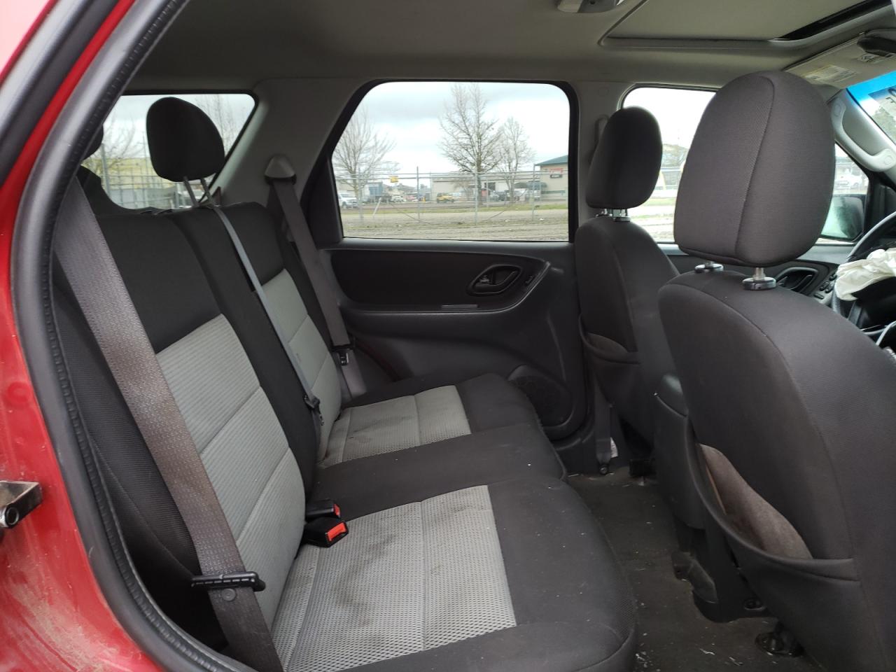 Photo 6 from auction – 2007 FORD ESCAPE XLT with VIN 1FMCU93157KA68024