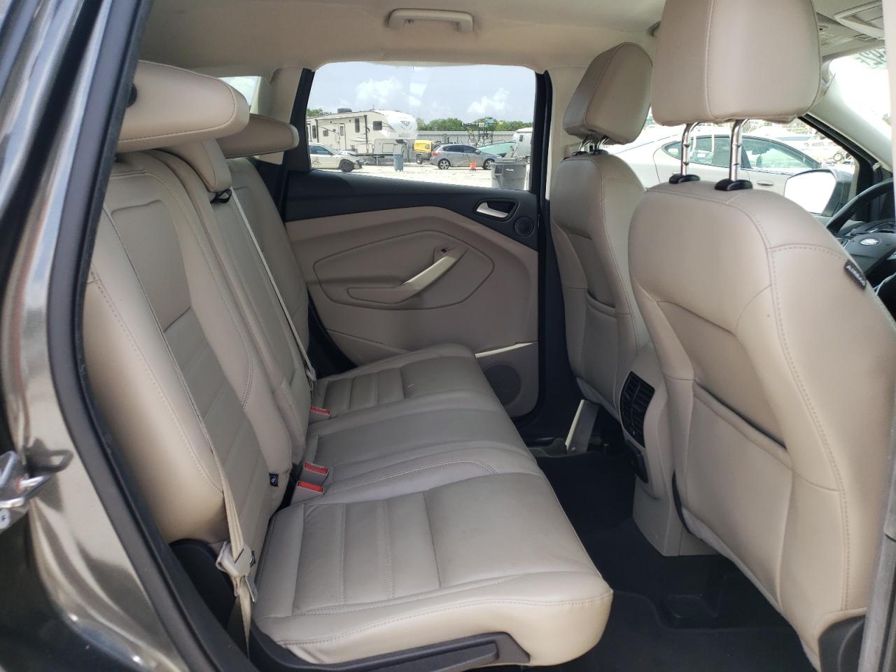 Photo 6 from auction – 2017 FORD ESCAPE TIT with VIN 1FMCU0J92HUB20042