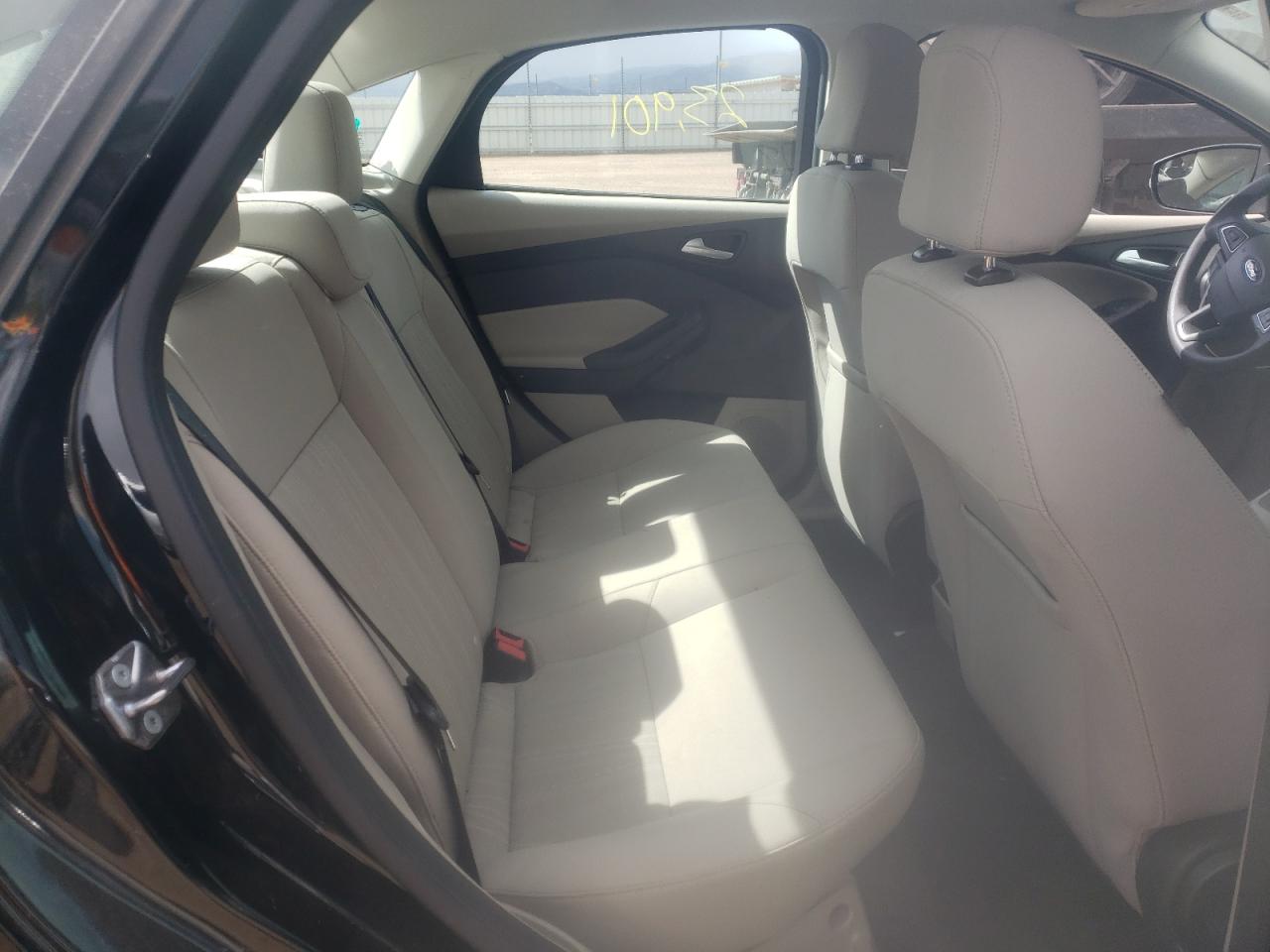 Photo 6 from auction – 2015 FORD FOCUS SE with VIN 1FADP3F26FL256289