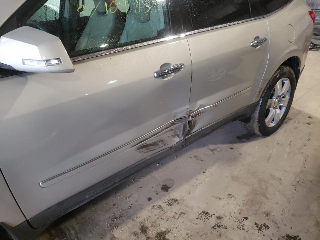Photo 9 from auction – 2010 CHEVROLET TRAVERSE L with VIN 1GNLRHED2AJ227920
