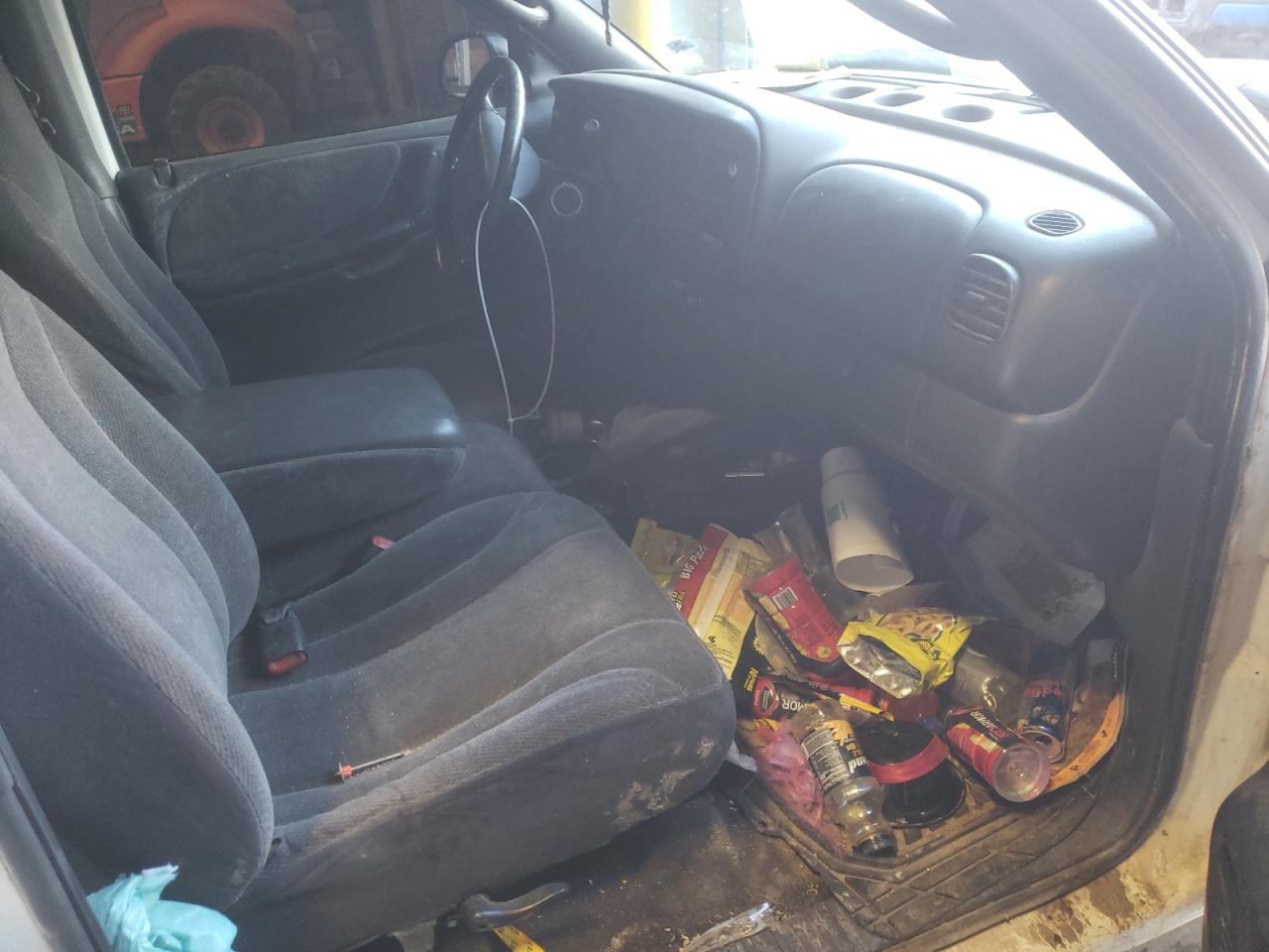 Photo 5 from auction – 2000 DODGE DAKOTA with VIN 1B7GL22XXYS537308