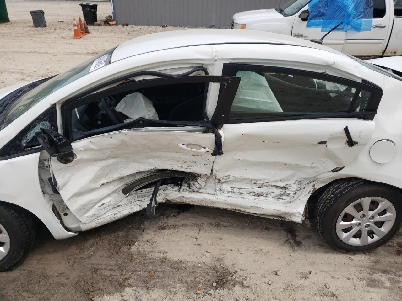 Photo 9 from auction – 2013 KIA RIO LX with VIN KNADM4A39D6137248