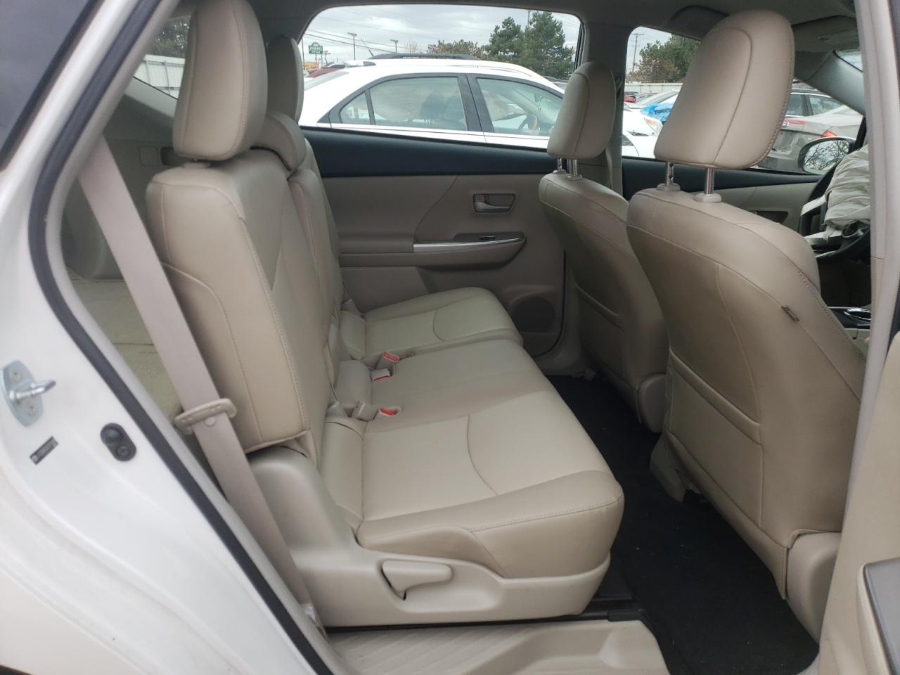 Photo 6 from auction – 2012 TOYOTA PRIUS V with VIN JTDZN3EU2C3115689