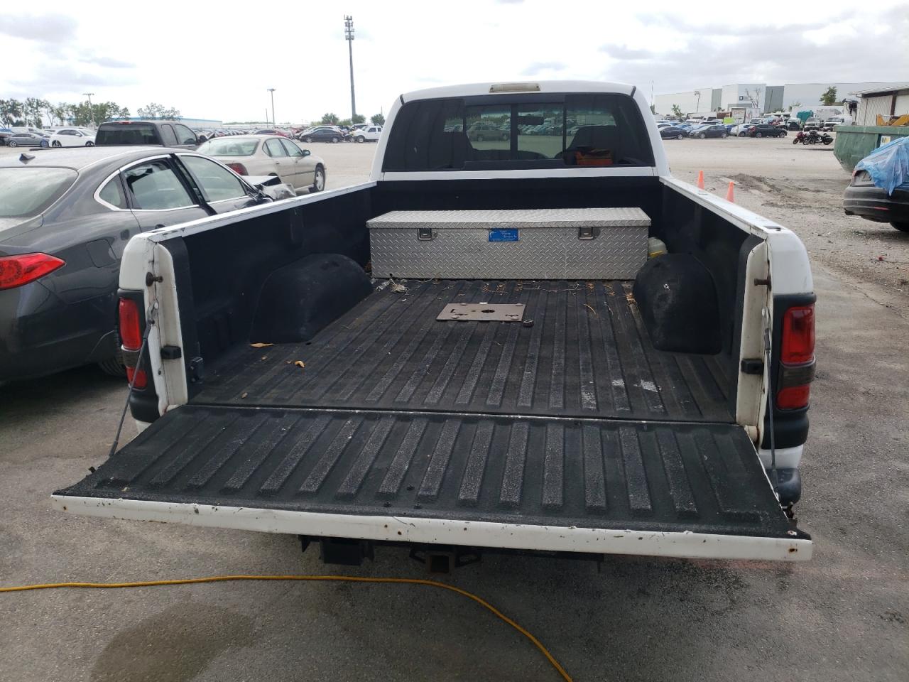 Photo 9 from auction – 1999 DODGE RAM 2500 with VIN 3B7KC2360XG133746