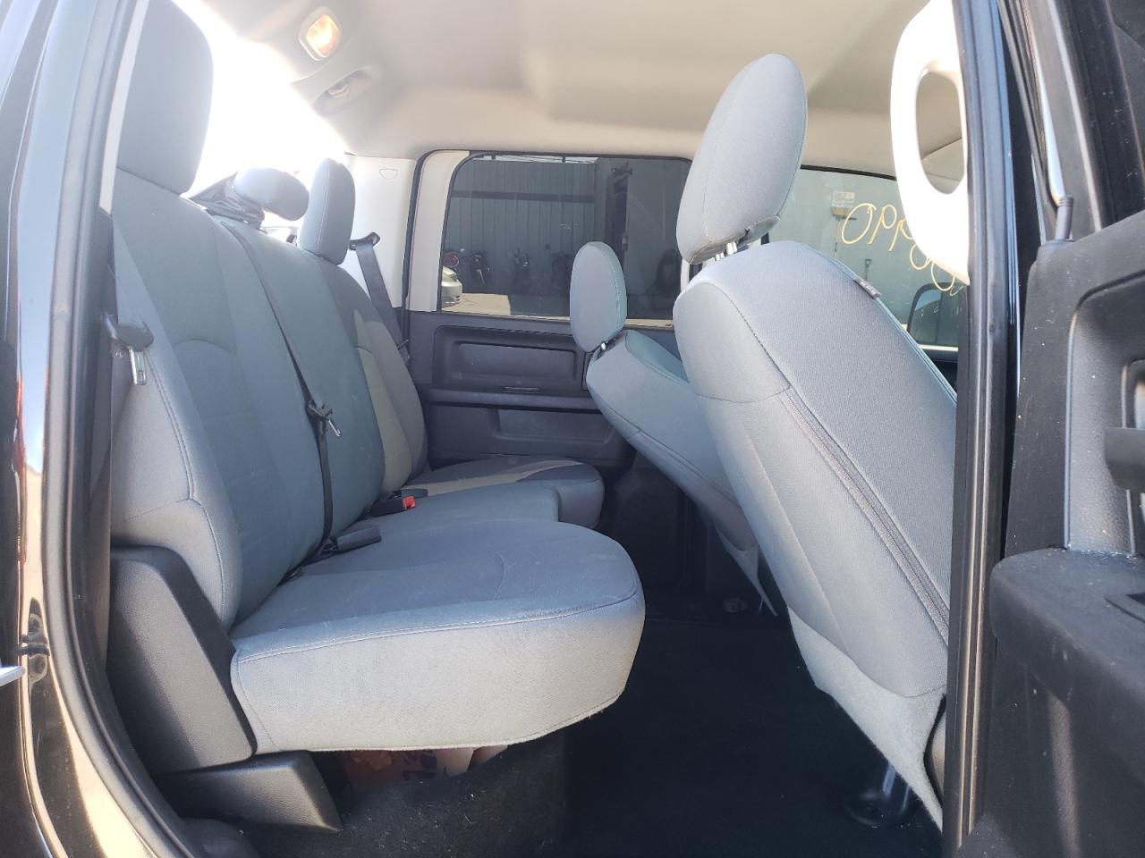 Photo 6 from auction – 2015 RAM 1500 ST with VIN 3C6RR7KT8FG699435