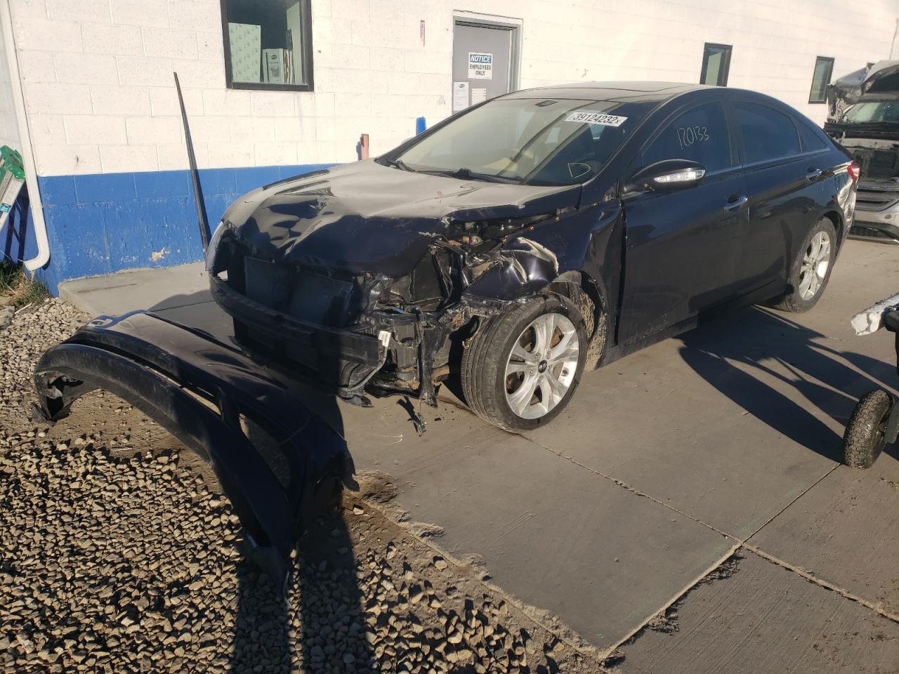 Photo 2 from auction – 2011 HYUNDAI SONATA SE with VIN 5NPEC4AC6BH038853
